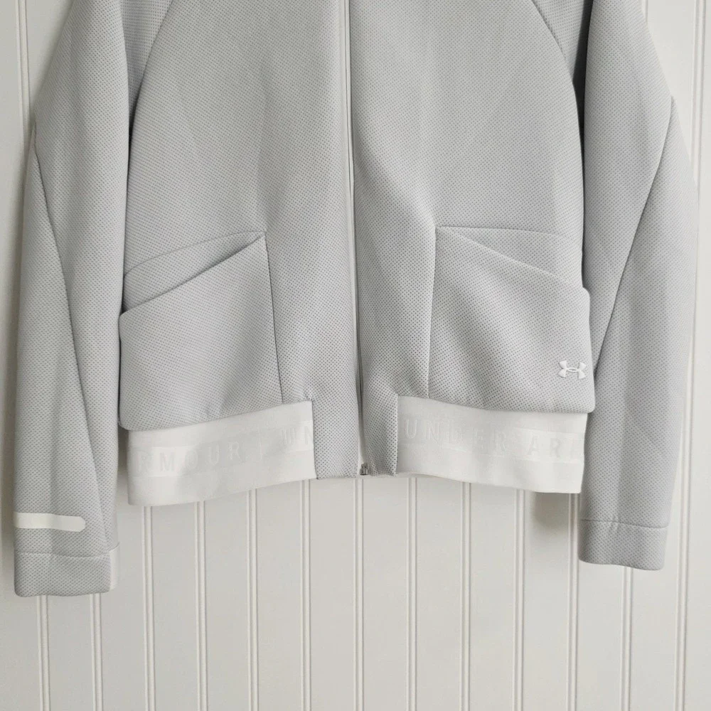 Under Armour Light Gray Zip-Up  Youth Jacket Size Small - Picture 3 of 8